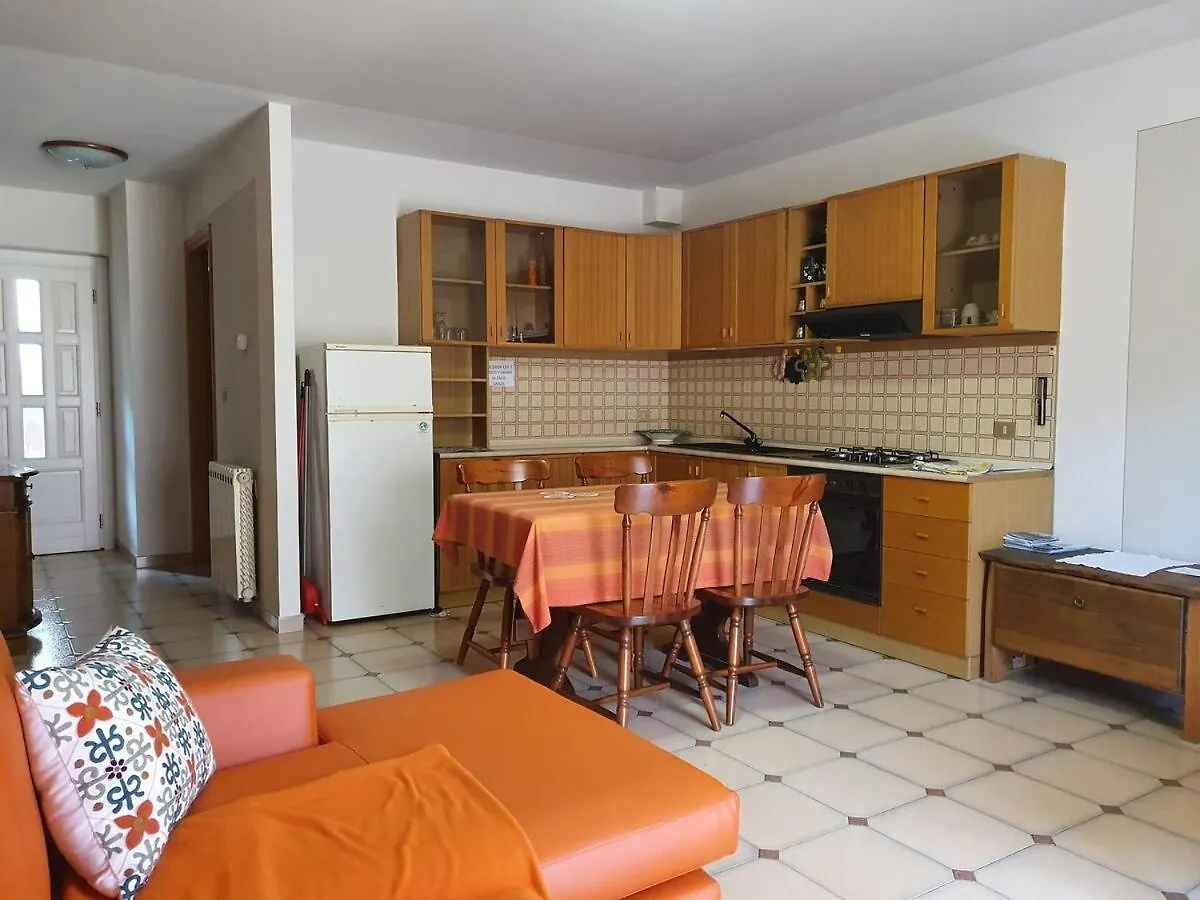 Apartment Appartamento Pettirosso Malonno Italy